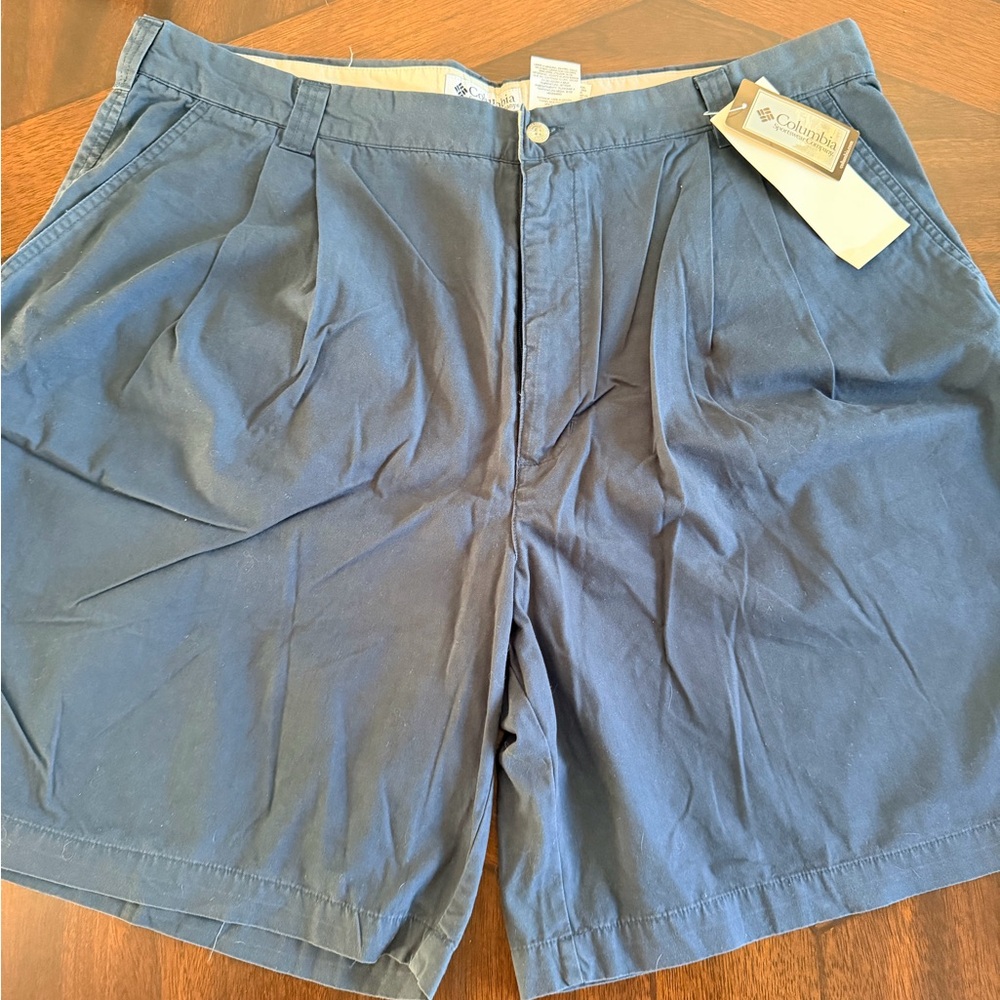 Men’s NWT Columbia Sportswear Navy shorts